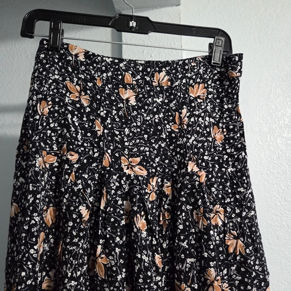 Chelsea28 Black and Orange Floral A-Line Skirt - Picture 3 of 7